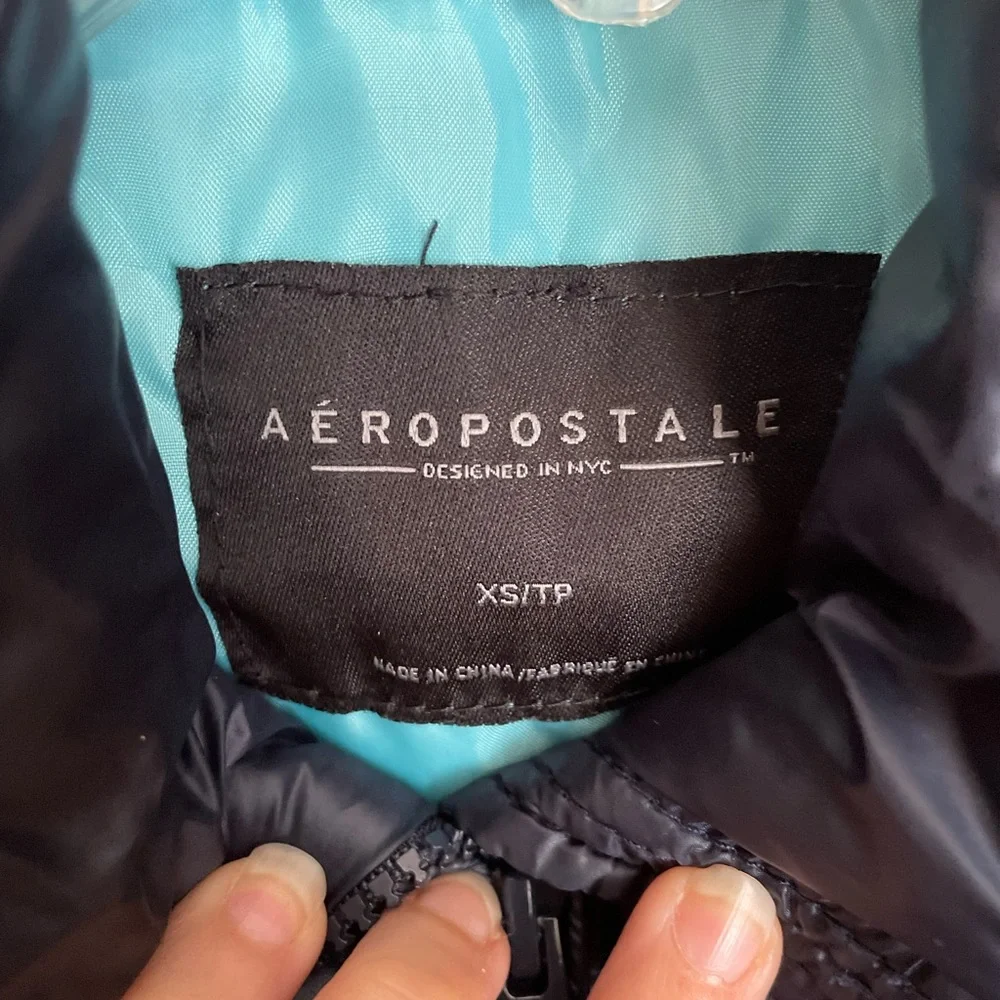 Aeropostale Navy Blue Vest with Light Blue Interior - Picture 4 of 5